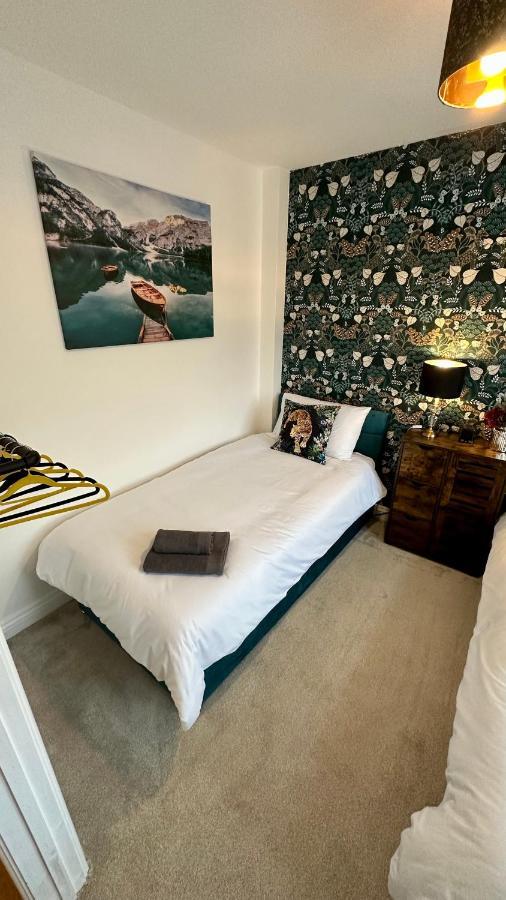 Stylish & Cosy - Flat 6, Osborne Road Apartment Pontypool Ngoại thất bức ảnh